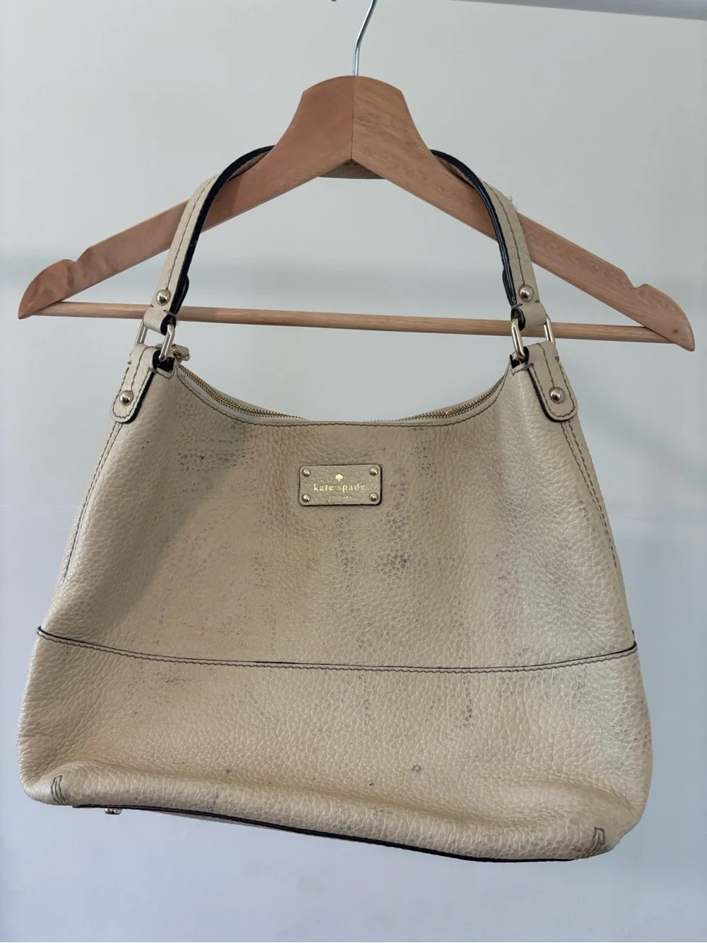 kate spade Beige Leather Shoulder Bag with Gold Hardware
